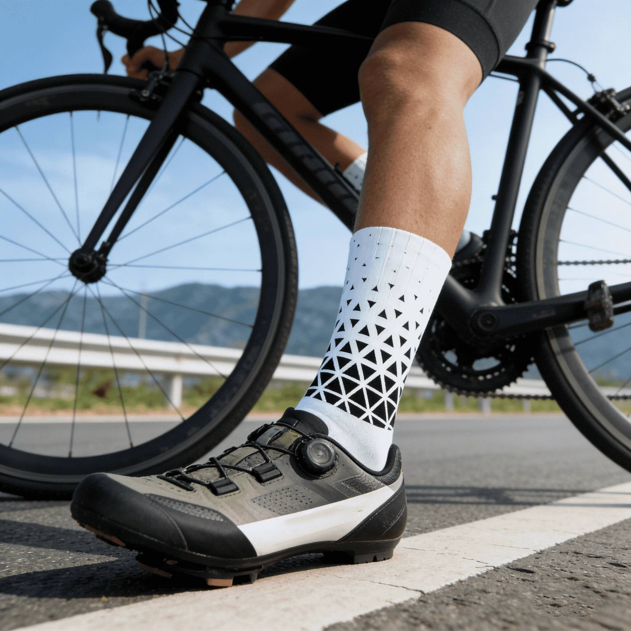 Kaos Kaki Bersepeda Profesiona - Cycling High Gear ulasan dan harga